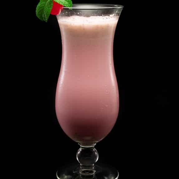 tasty homemade strawberry milkshake recipe