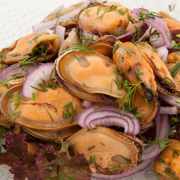 mussel salad with onions recipe
