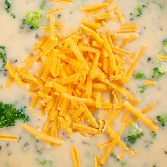 Instant pot keto broccoli cheese soup recipe. Easy and healthy broccoli and cheese soup cooked in an electric instant pot. Delicious! #instantpot #pressurecooker #keto #diet #soup #broccoli #dinner #homemade