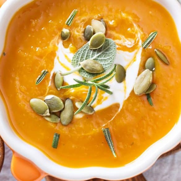 Instant pot keto pumpkin soup recipe. Vegan-friendly pumpkin soup cooked in electric instant pot. This delicious soup has so many benefits: keto diet, low-carb, vegan, gluten-free. #instantpot #pressurecooker #keto #vegan #vegetarian #lowcarb #glutenfree #dinner #soup #halooween