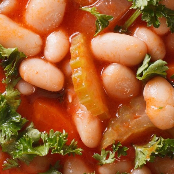 Pressure cooker lima bean and tomato soup recipe. A very quick and delicious vegetarian soup cooked in an electric pressure cooker. #pressurepker #instantpot #soup #healthy #vegetarian #dinner