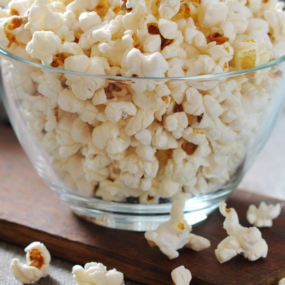 The best instant pot popcorn recipe. Learn how to cook yummy snack in your instant pot. So easy and Simple 3-ingredient recipe! #instantpot #pressurecooker #popcorn #snacks #homemade #easy #simple