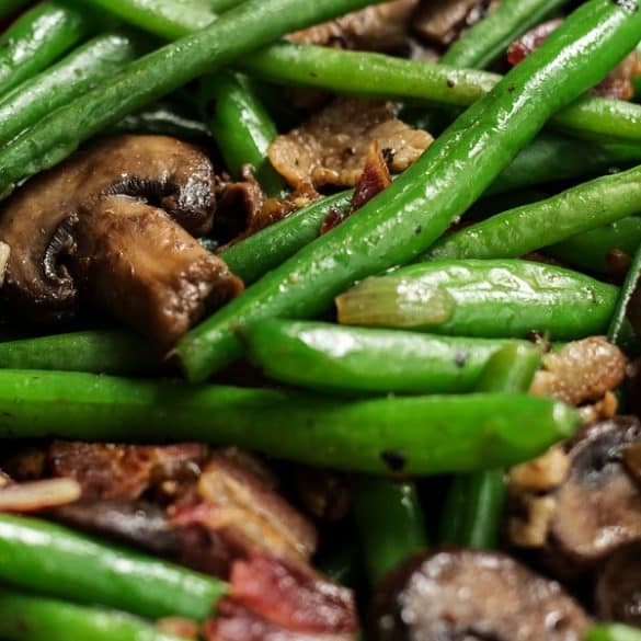 Instant pot keto bacon mushroom green bean casserole. Learn how to cook easy and yummy green beans and mushrooms casserole in an electric instant pot. #instantpot #pressurecooker #dinner #keto #diet #casserole