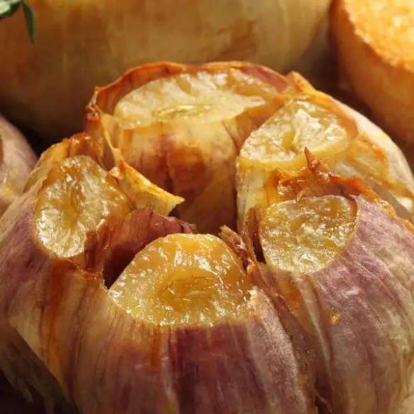 Air fryer roasted garlic recipe. Garlic clove roasted in an air fryer. Simple, easy, and healthy. #airfryer #vegetarian #vegan #healthy #dinner