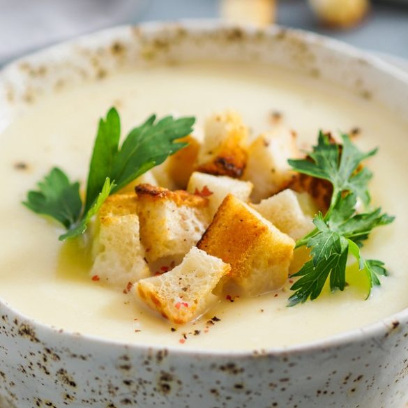 Slow cooker creamy cauliflower potato soup. Learn how cook yummy cauliflower and potato soup in a slow cooker. #slowcooker #crockpot #soup #dinner #creamy #healthy #yummy