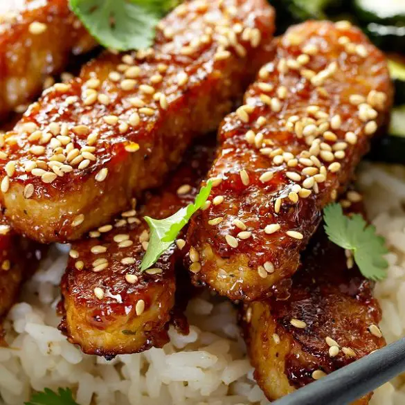 Air fryer teriyaki tempeh recipe. If you love the taste of teriyaki but not the grease, this fried teriyaki tempeh recipe is for you. #airfryer #healthy #vegan #vegetarian #dinner