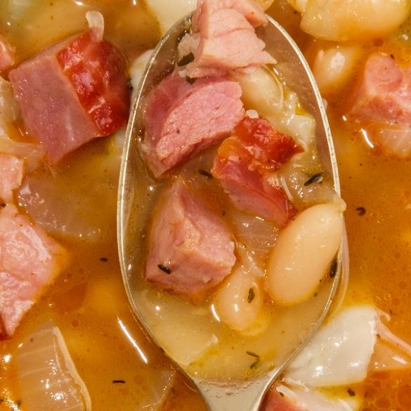 Slow cooker ham and cannellini bean soup. This easy ham and cannellini bean soup recipe is rich, satisfying, and so delicious! It's perfect for a winter recipe. #slowcooker #crockpot #soups #dinner #healthy #ham #beans #homemade