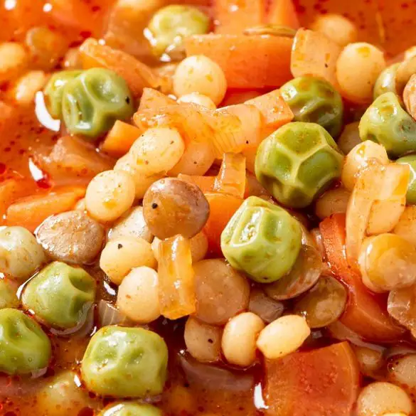 Slow cooker lentil stew with spicy couscous. This wholesome slow cooker lentil stew with spicy couscous is a one-pot meal.#slowcooker #crockpot #healthy #vegan #vegetarian #stew #homemade #dinner