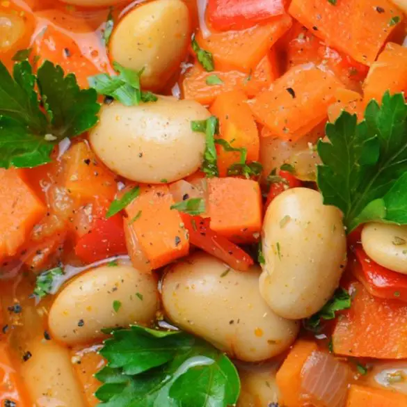 Slow cooker white bean soup provencal. Falling in love with a slow cooker is the easiest way to cook home-cooked meals. #slowcooker #crockpot #dinner #soups #healthy