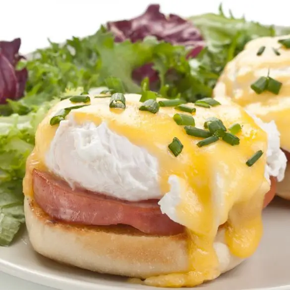 Instant pot eggs benedict recipe. This Eggs Benedict Recipe is an easy and healthy breakfast that's perfect for busy weekday mornings.#pressurecooker #instantpot #eggs #breakfast #homemade #delicious #easy
