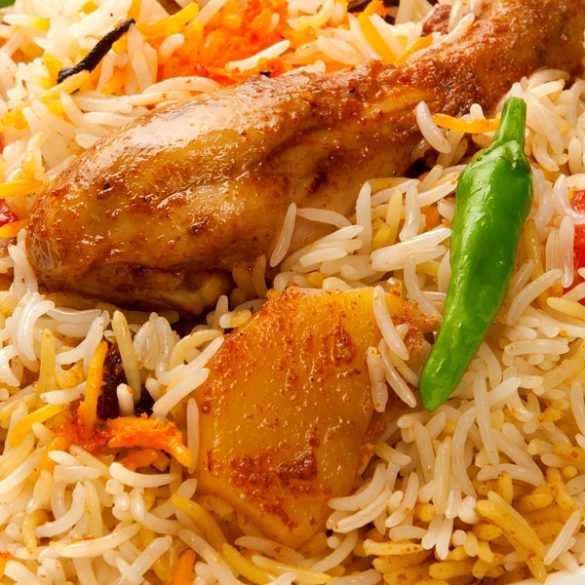 Slow cooker chicken biryani recipe. This chicken biryani recipe is a great way to enjoy a flavorful, healthy dinner.#slowcooker #cockpot #chicken #indian #recipes #dinner #homemade