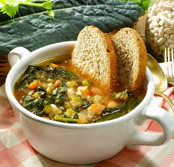 Slow Cooker Italian ribollita soup. Ribollita is a traditional Tuscan soup made with bread, beans, and vegetables. #slowcooker #crockpot #recipes #soups #vegetarian #vegan #healthy #homemade