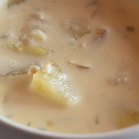 Slow Cooker Cullen Skink is a famous Scottish dish made from smoked haddock, potatoes, onion, and milk. #slowcooker #crockpot #dinner #healthy #easy #homemade #soups #stews